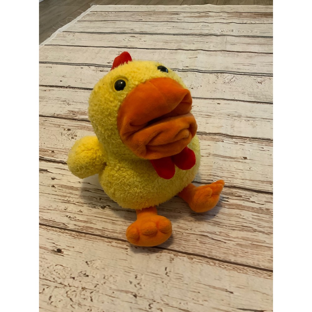 Sing-A-Song Puppets Yellow Chicken Plush Hand Puppet Bird Toy Working